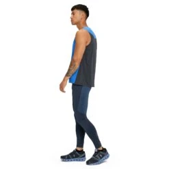 On | Men's Performance Tights - Navy -Deals Sportswear Store 1MD10130856 M On PerformanceTights sidefullbody