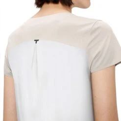 On | Women's Performance-T - Pearl 13 On | Women's Performance-T - Pearl -Deals Sportswear Store 202.01022 W On Performance T backdetail