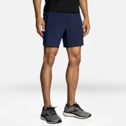Brooks | Men's Sherpa 7" 2-in-1 Short - Navy -Deals Sportswear Store 211333451 M brooks sherpa7in2in1short modelfront2