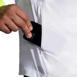 Brooks | Men's Run Visible Convertible Jacket -Deals Sportswear Store 211406134 M Brooks RunVisibleConvertibleJacket pocket
