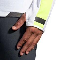 Brooks | Men's Run Visible Thermal Hoodie 14 Brooks | Men's Run Visible Thermal Hoodie -Deals Sportswear Store 211411134 M Brooks RunVisibleThermalHoodie sleeves