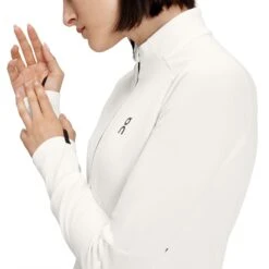 On | Women's Climate Shirt - Undyed-White -Deals Sportswear Store 263.01034 W On ClimateShirt detail2