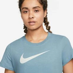 Nike | Women's Dry Tee DFC Crew -Deals Sportswear Store AQ3212 495 W Nike DryTeeDFCCrew frontclose