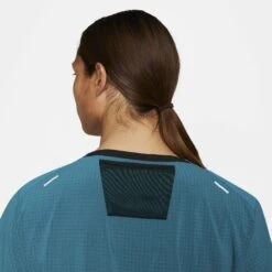 Nike | Men's Dri-Fit Trail Rise 365 SS -Deals Sportswear Store CZ9050367 M nike dftrailrise365ss modelbupper