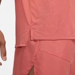 Nike | Men's Dri-Fit Run Division NV Rise 365 SS 16 Nike | Men's Dri-Fit Run Division NV Rise 365 SS -Deals Sportswear Store DD4851814 M nike dfrdnvrise365ss seamdetail