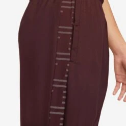 Nike | Men's DF Challenger Woven Flash Pant -Deals Sportswear Store DD6003 652 M Nike DFChallengerWovenFlashPant closeside