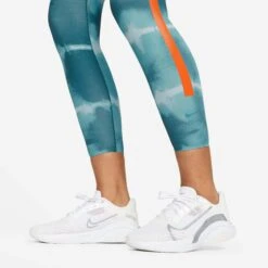 Nike | Women's One Luxe DF MR Tight AOP 11 Nike | Women's One Luxe DF MR Tight AOP -Deals Sportswear Store DM7619 058 W NikeOneLuxeDFMRTightAOP bottom
