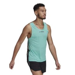 Adidas | Men's TERREX AGR Singlet GFX 19 Adidas | Men's TERREX AGR Singlet GFX -Deals Sportswear Store GL1205 M adidas agrsingletgfx modelwalking