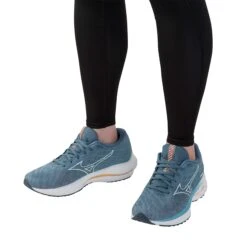 Mizuno | Women's Wave Rider 26 Running Shoes 17 Mizuno | Women's Wave Rider 26 Running Shoes -Deals Sportswear Store J1GD220328 W Mizuno WaveRider26 onfeet