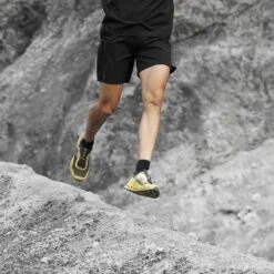 On | Men's Cloudultra Running Shoes 19 On | Men's Cloudultra Running Shoes -Deals Sportswear Store M4499542 M onrunning cloudultra lifestyle2