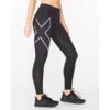2XU | Women's Aero Vent Mid-Rise Compression Tights -Deals Sportswear Store WA6519bBLKSRF F 2xu aeroventmrcomptights modelside